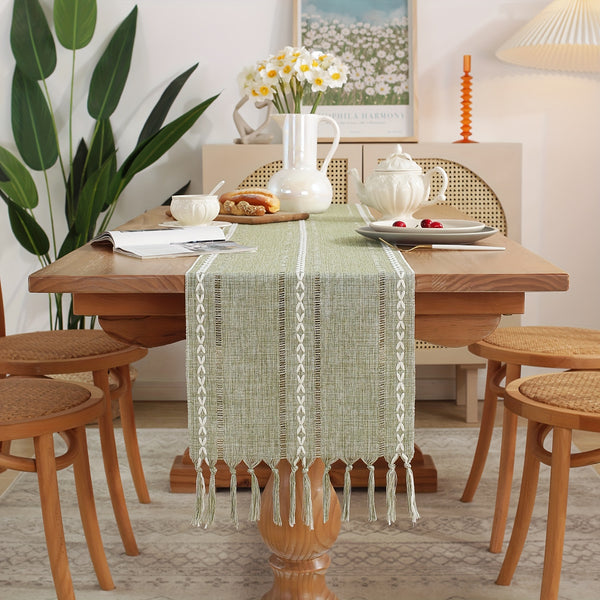 Grüner Leinen-Tischläufer mit Stickerei & Quasten