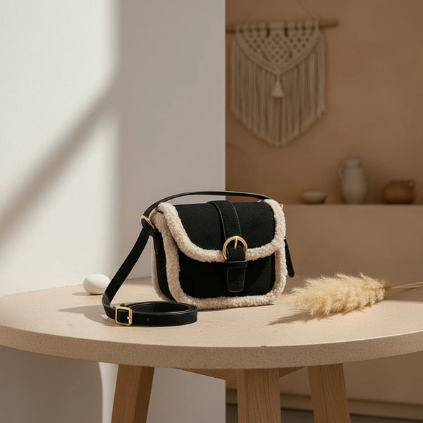 Patchwork Schultertasche Retro – Umhängetasche aus Wildleder & Lammwolle