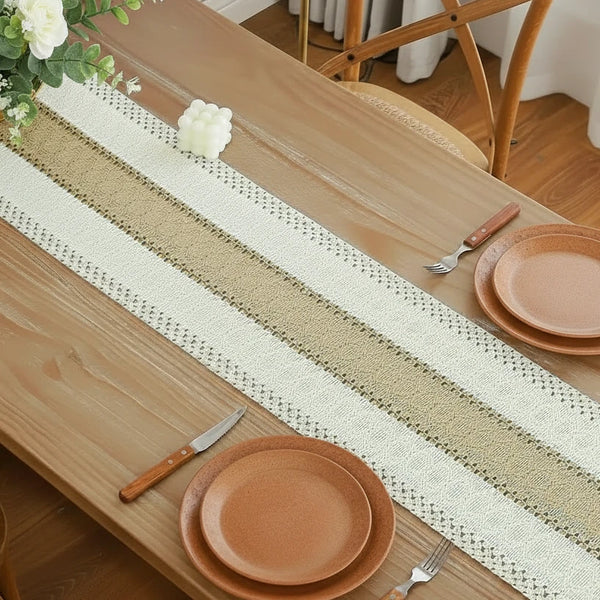 Boho Tischläufer aus Leinen & Baumwolle – handgestickt mit Quasten
