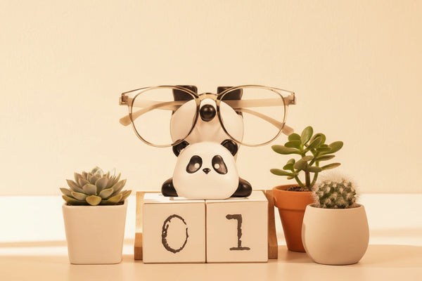 Panda Brillenhalter – Dekorativer Brillenständer für Schreibtisch & Regal