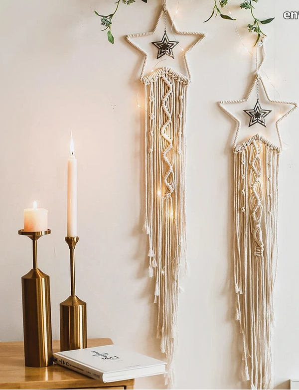 Schöner Traumfänger – Handgefertigte nordische Wanddekoration aus Baumwolle und Holz