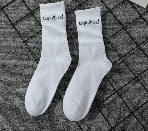 Weiße Socken mit Sprüchen – Sportliche Unisex-Socken im Streetstyle